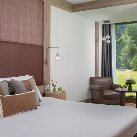 Nh Collection Mirtillo Rosso ホテル