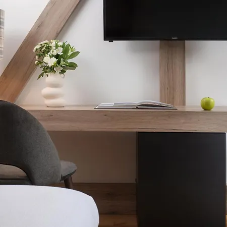 ホテル Nh Collection Mirtillo Rosso アラーニャ・ヴァルセージア