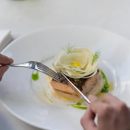 Nh Collection Mirtillo Rosso アラーニャ・ヴァルセージア