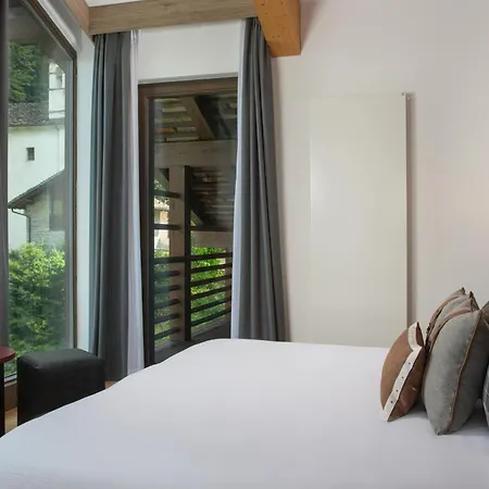 Nh Collection Mirtillo Rosso 4*