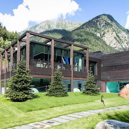 Hotel Mirtillo Rosso Family 4*