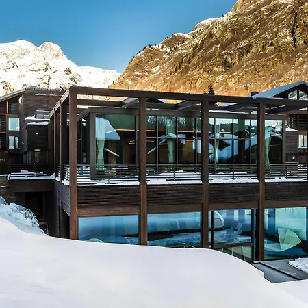 Nh Collection Mirtillo Rosso Hotel 4*