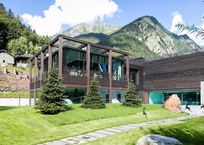 Hotel Nh Collection Mirtillo Rosso 4*