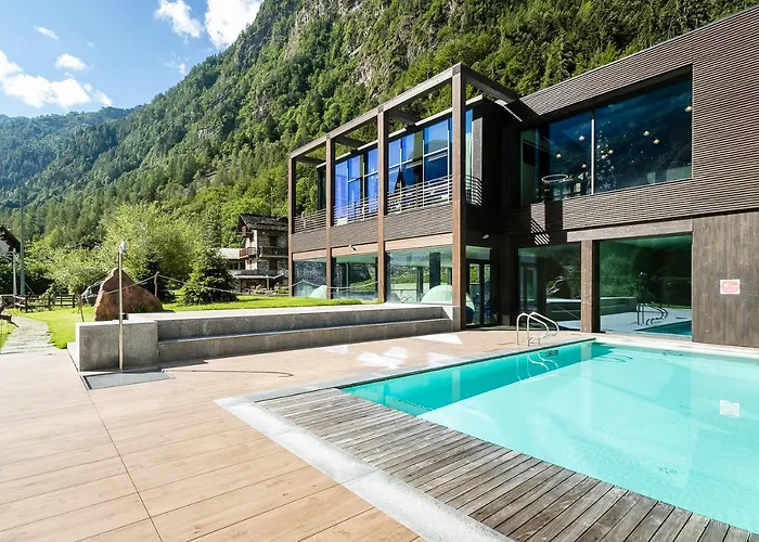 Hotel Nh Collection Mirtillo Rosso 4*