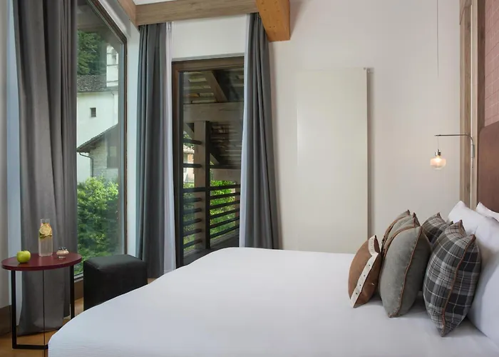 Nh Collection Mirtillo Rosso 4*