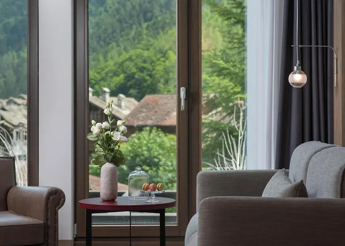 Hotel Nh Collection Mirtillo Rosso 4*